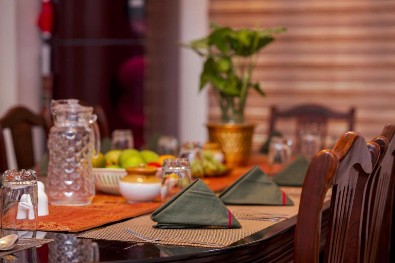 Parudeesa - Heavenly- Luxurious Palace Look-Near Cbd - Kerala - India With Breakfast Kaladi Экстерьер фото