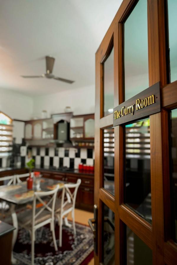 Parudeesa - Heavenly- Luxurious Palace Look-Near Cbd - Kerala - India With Breakfast Kaladi Экстерьер фото