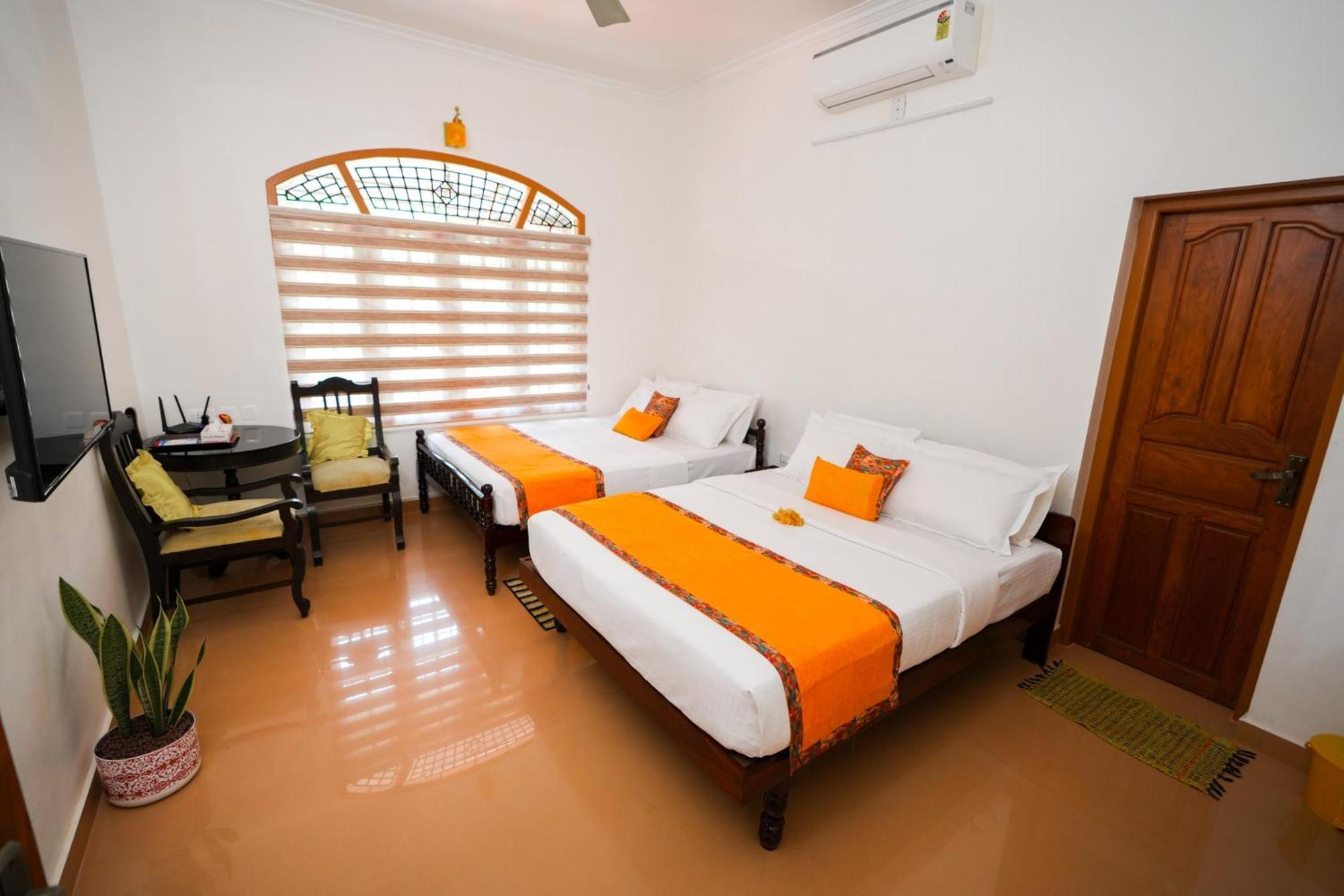 Parudeesa - Heavenly- Luxurious Palace Look-Near Cbd - Kerala - India With Breakfast Kaladi Экстерьер фото